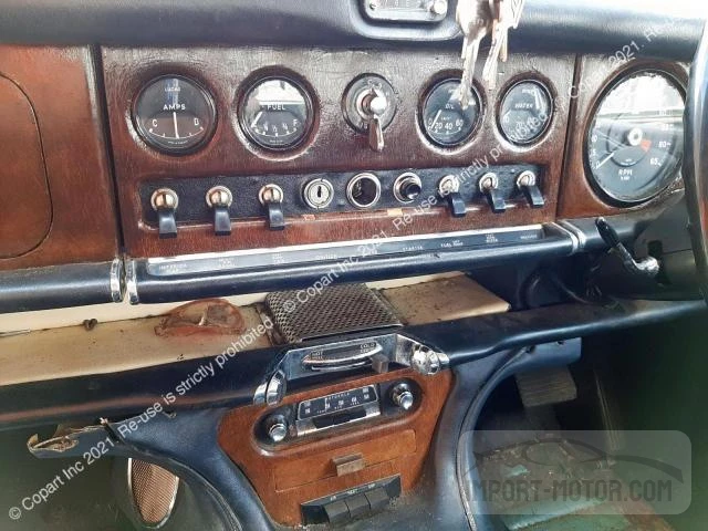 1968 Daimler 4.2 Sovere VIN: 1A32430BW Lot: 60155823