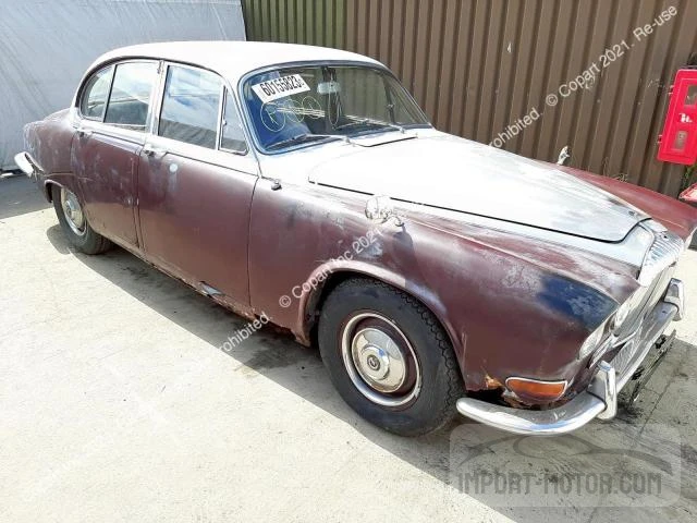 1A32430BW 1968 Daimler 4.2 Sovere