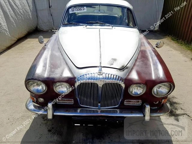 1A32430BW 1968 Daimler 4.2 Sovere