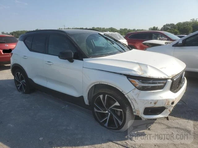 YV4162UM0N2667557 2022 Volvo Xc40 T5 R-Design