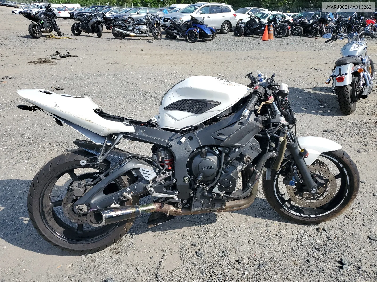 2004 Yamaha Yzfr6 L VIN: JYARJ06E14A013262 Lot: 65958744