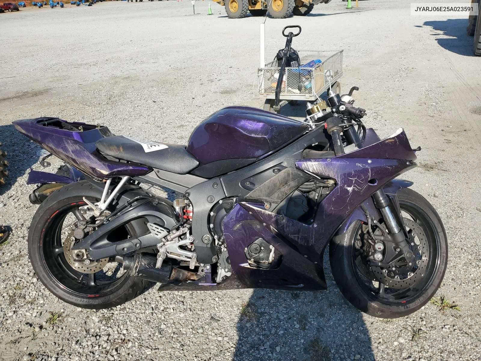 JYARJ06E25A023591 2005 Yamaha Yzfr6 L