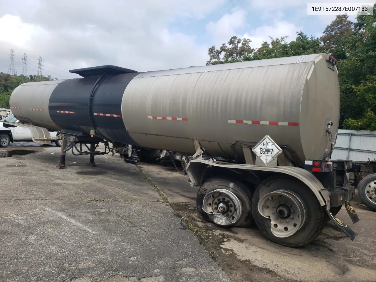 2007 Other Tanker VIN: 1E9T572287E007183 Lot: 66378434