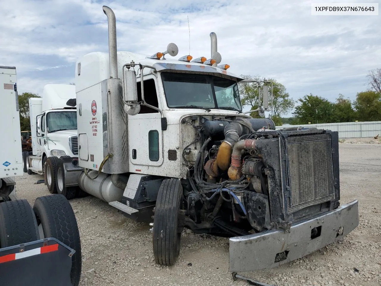 2007 Peterbilt 378 VIN: 1XPFDB9X37N676643 Lot: 75263994