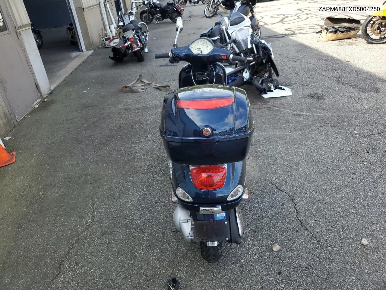 ZAPM688FXD5004250 2013 Vespa Lx 150Ie