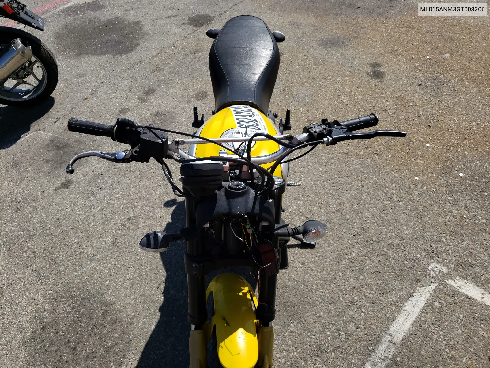 ML015ANM3GT008206 2016 Ducati Scrambler 800