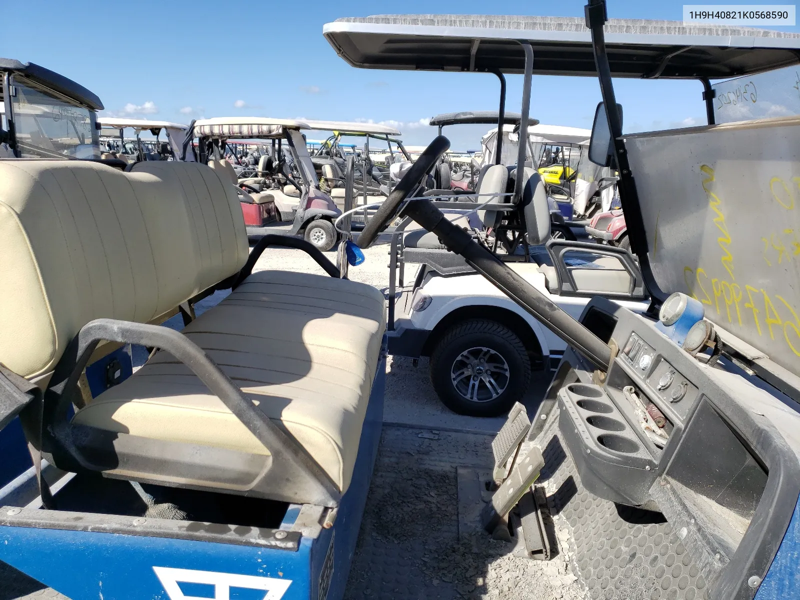 1H9H40821K0568590 2019 Redb Golfcart