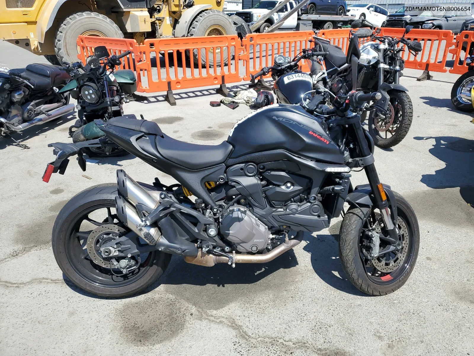 2022 Ducati Monster VIN: ZDMMAMDT6NB006654 Lot: 63785294