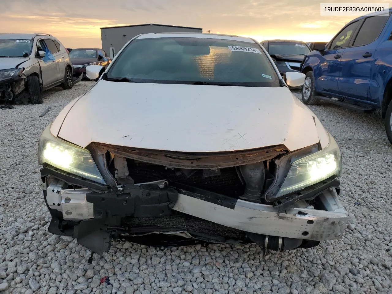 19UDE2F83GA005601 2016 Acura Ilx Premium