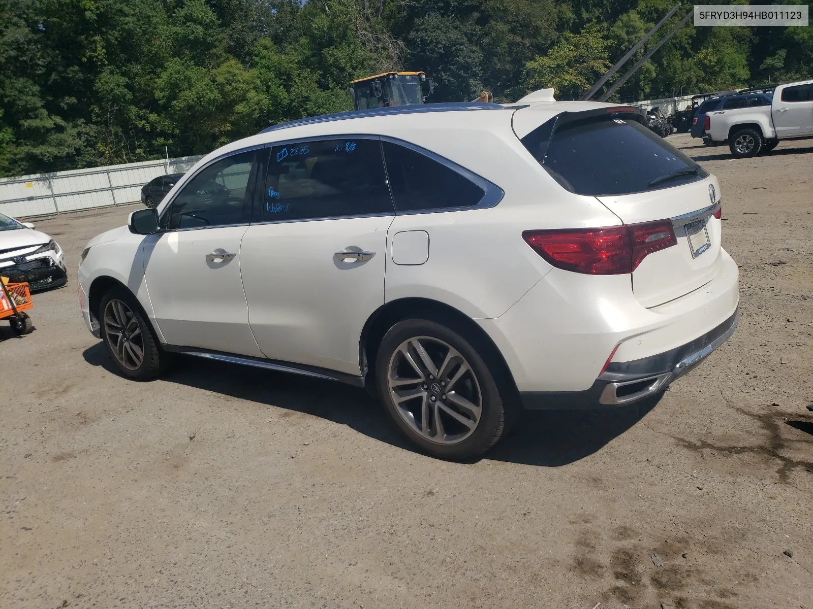 2017 Acura Mdx Advance VIN: 5FRYD3H94HB011123 Lot: 67760134