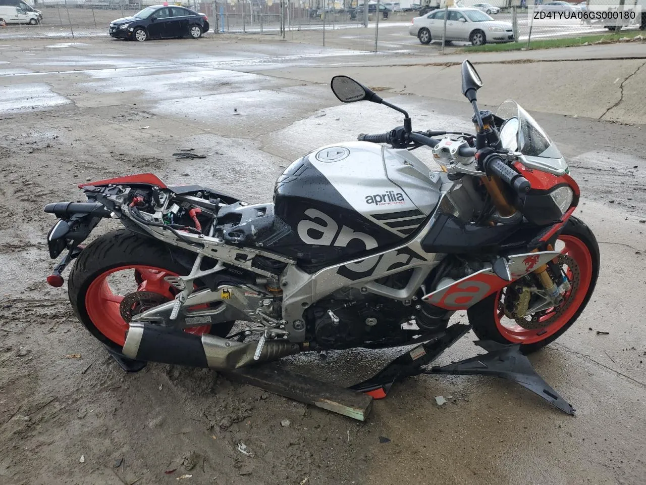 2016 Aprilia Tuono V4 1100 Abs VIN: ZD4TYUA06GS000180 Lot: 75998444