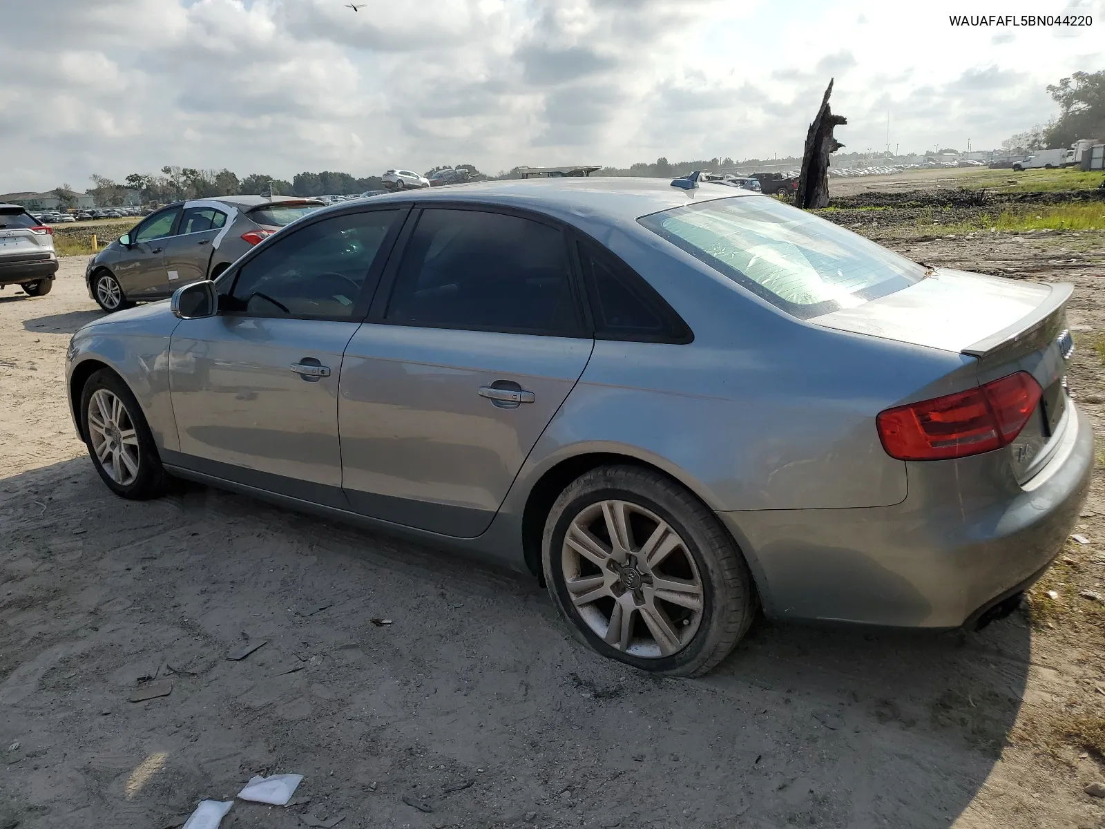 WAUAFAFL5BN044220 2011 Audi A4 Premium