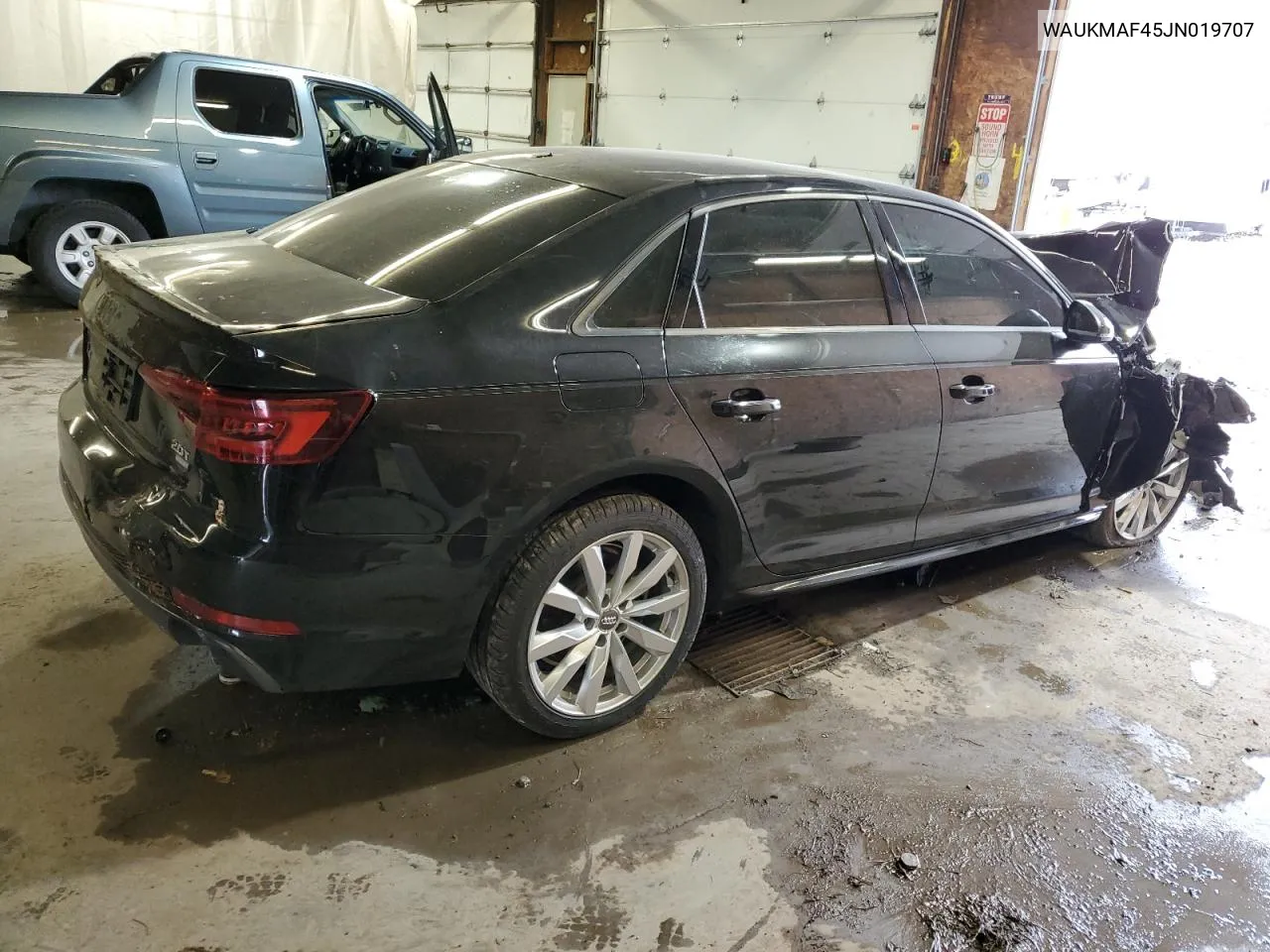 WAUKMAF45JN019707 2018 Audi A4 Premium