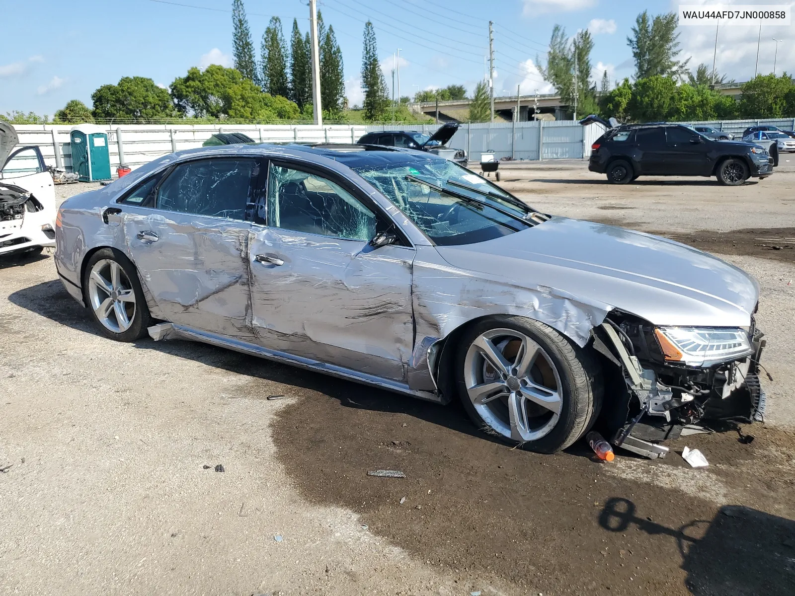 WAU44AFD7JN000858 2018 Audi A8 L Quattro