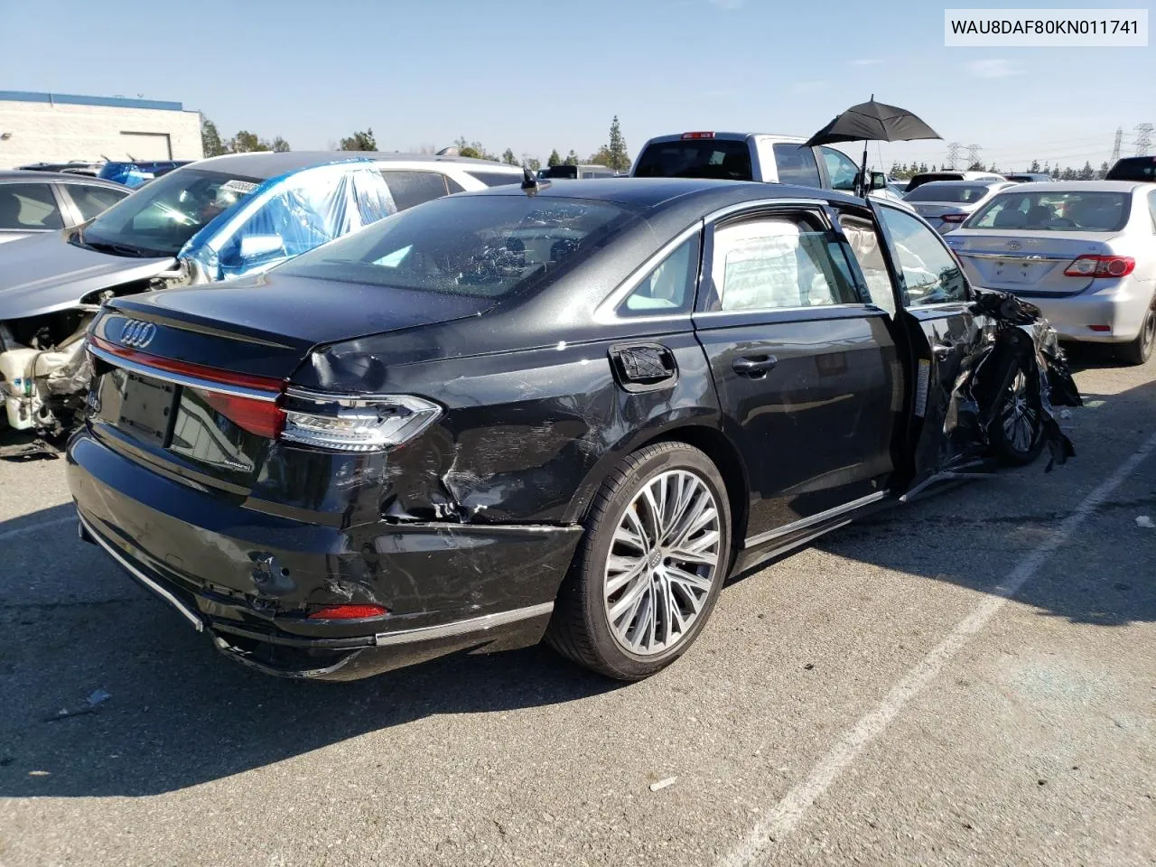 WAU8DAF80KN011741 2019 Audi A8 L