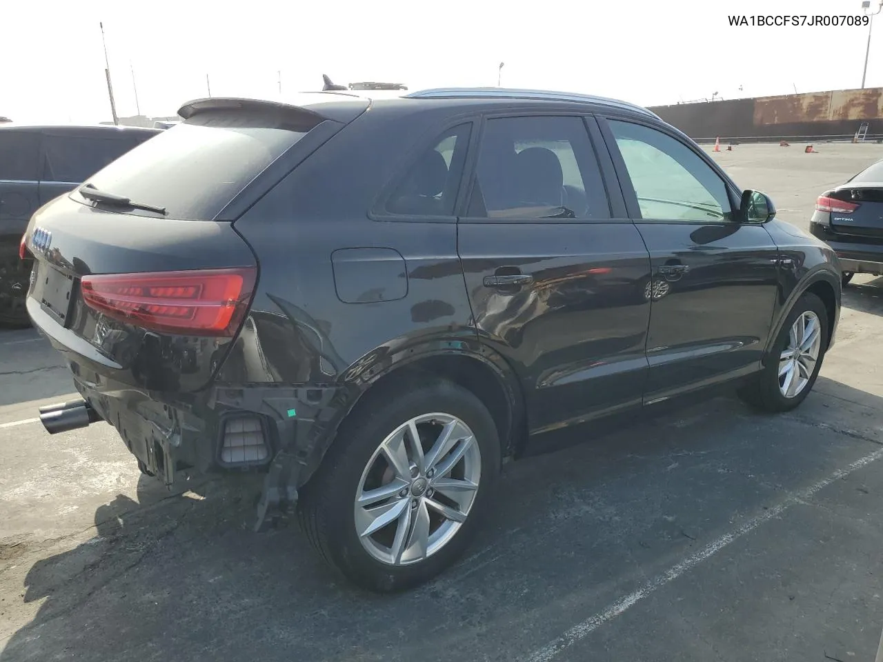 WA1BCCFS7JR007089 2018 Audi Q3 Premium