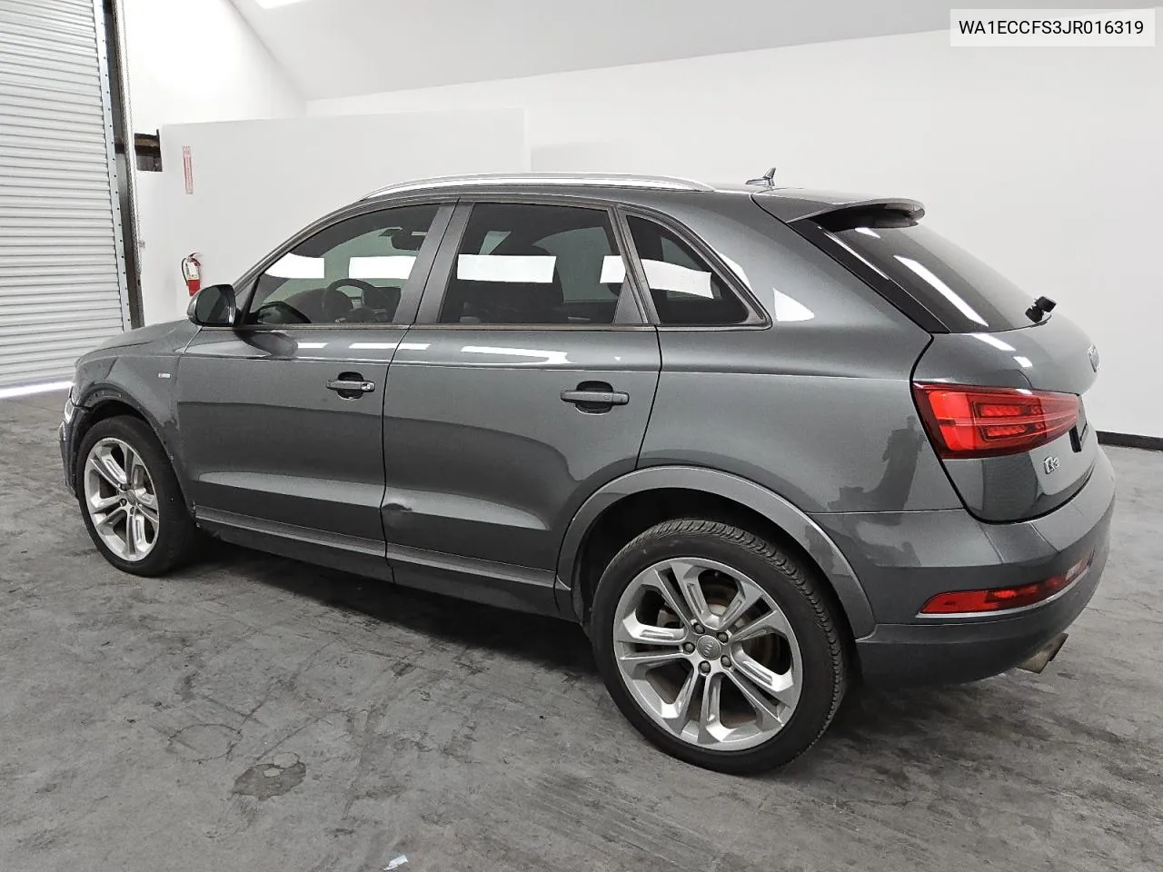 WA1ECCFS3JR016319 2018 Audi Q3 Premium