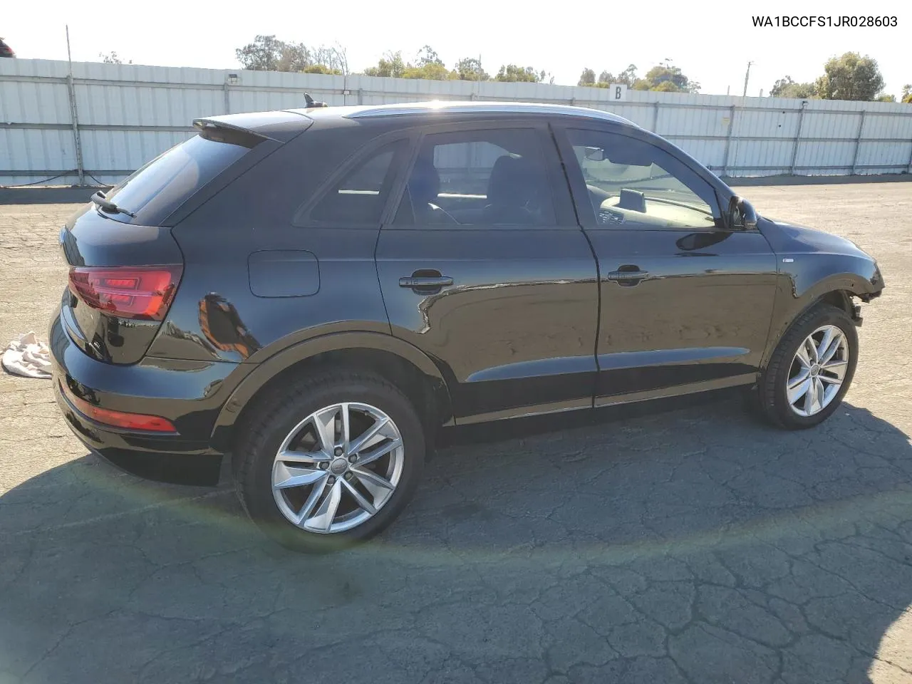 WA1BCCFS1JR028603 2018 Audi Q3 Premium