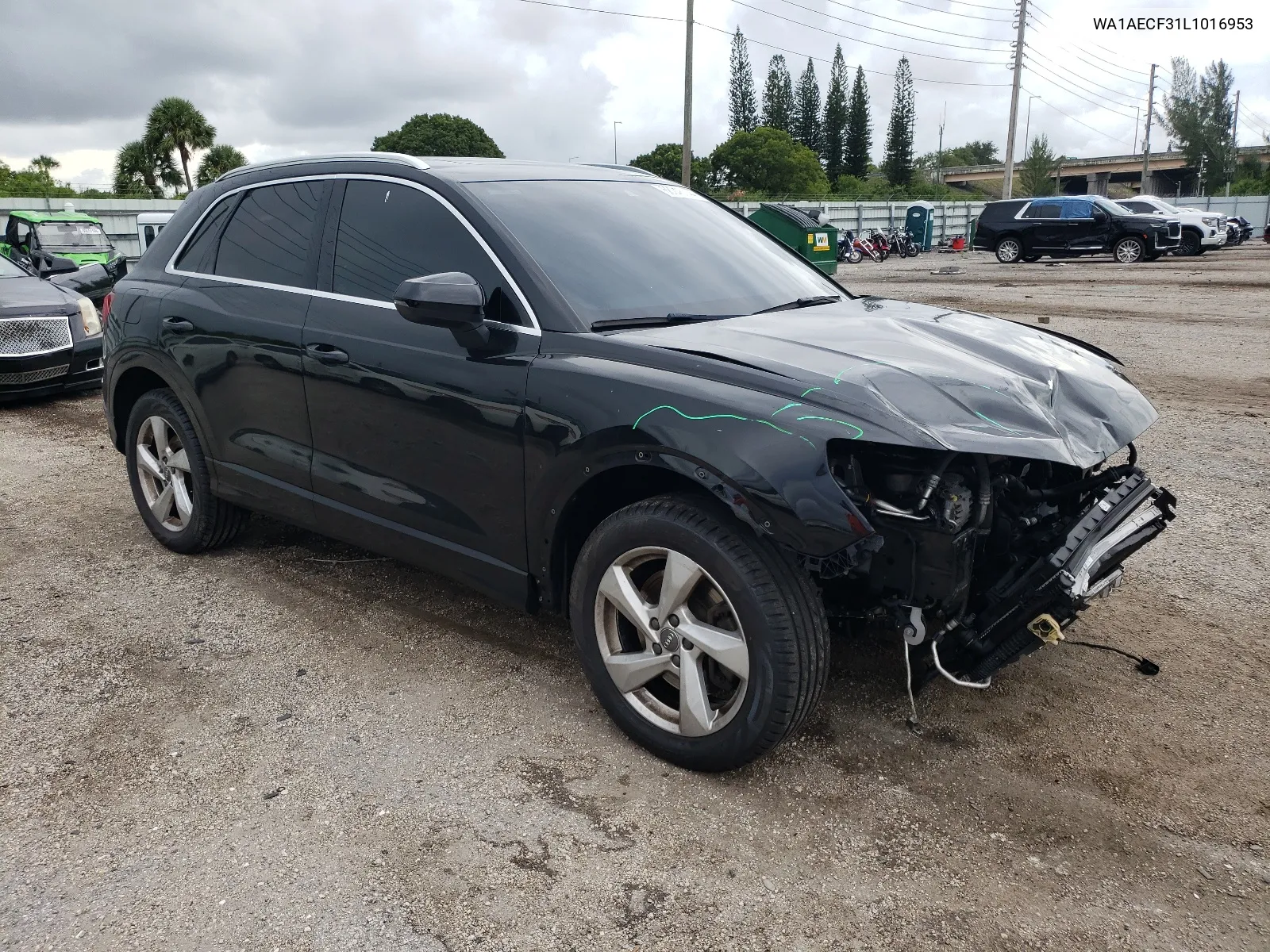 WA1AECF31L1016953 2020 Audi Q3 Premium