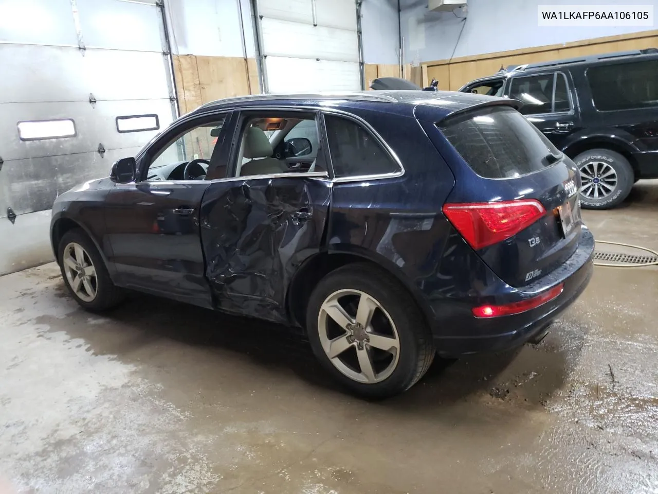 WA1LKAFP6AA106105 2010 Audi Q5 Premium Plus