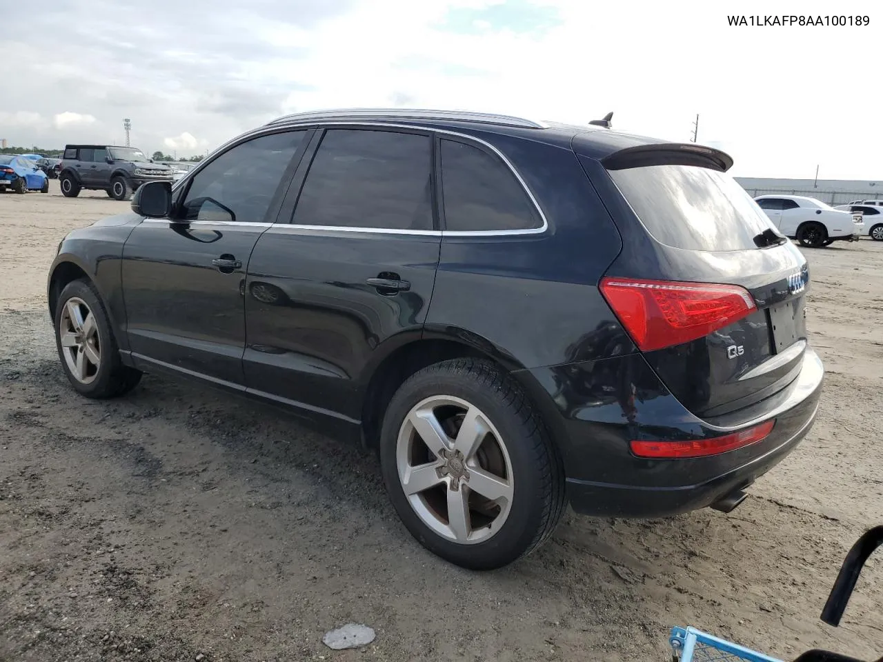 WA1LKAFP8AA100189 2010 Audi Q5 Premium Plus