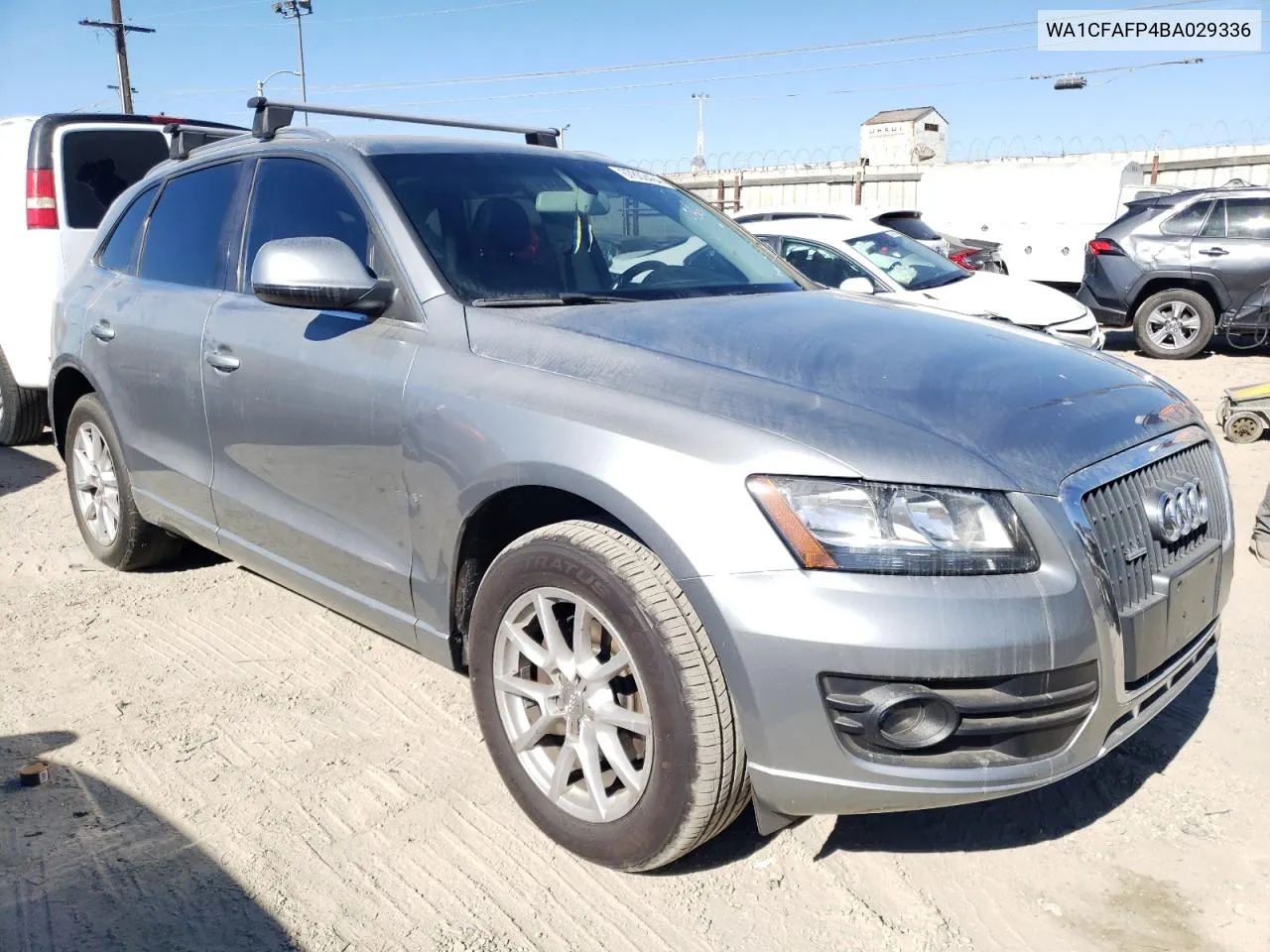 WA1CFAFP4BA029336 2011 Audi Q5 Premium