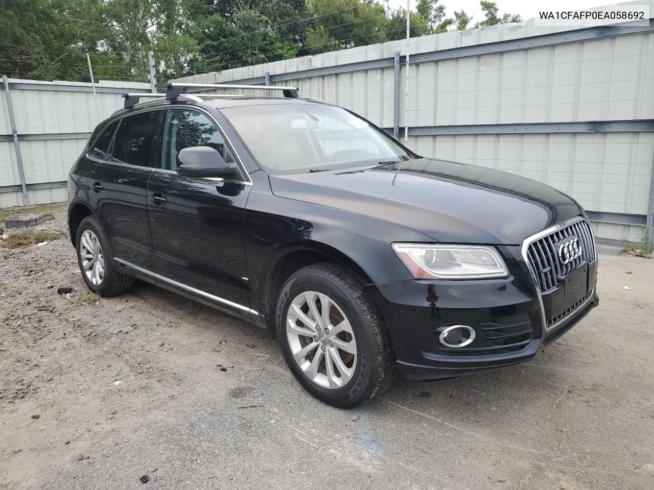 WA1CFAFP0EA058692 2014 Audi Q5 Premium