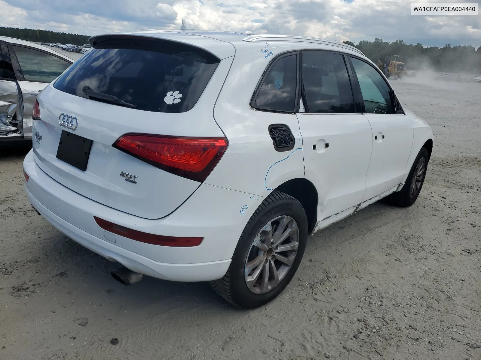 WA1CFAFP0EA004440 2014 Audi Q5 Premium