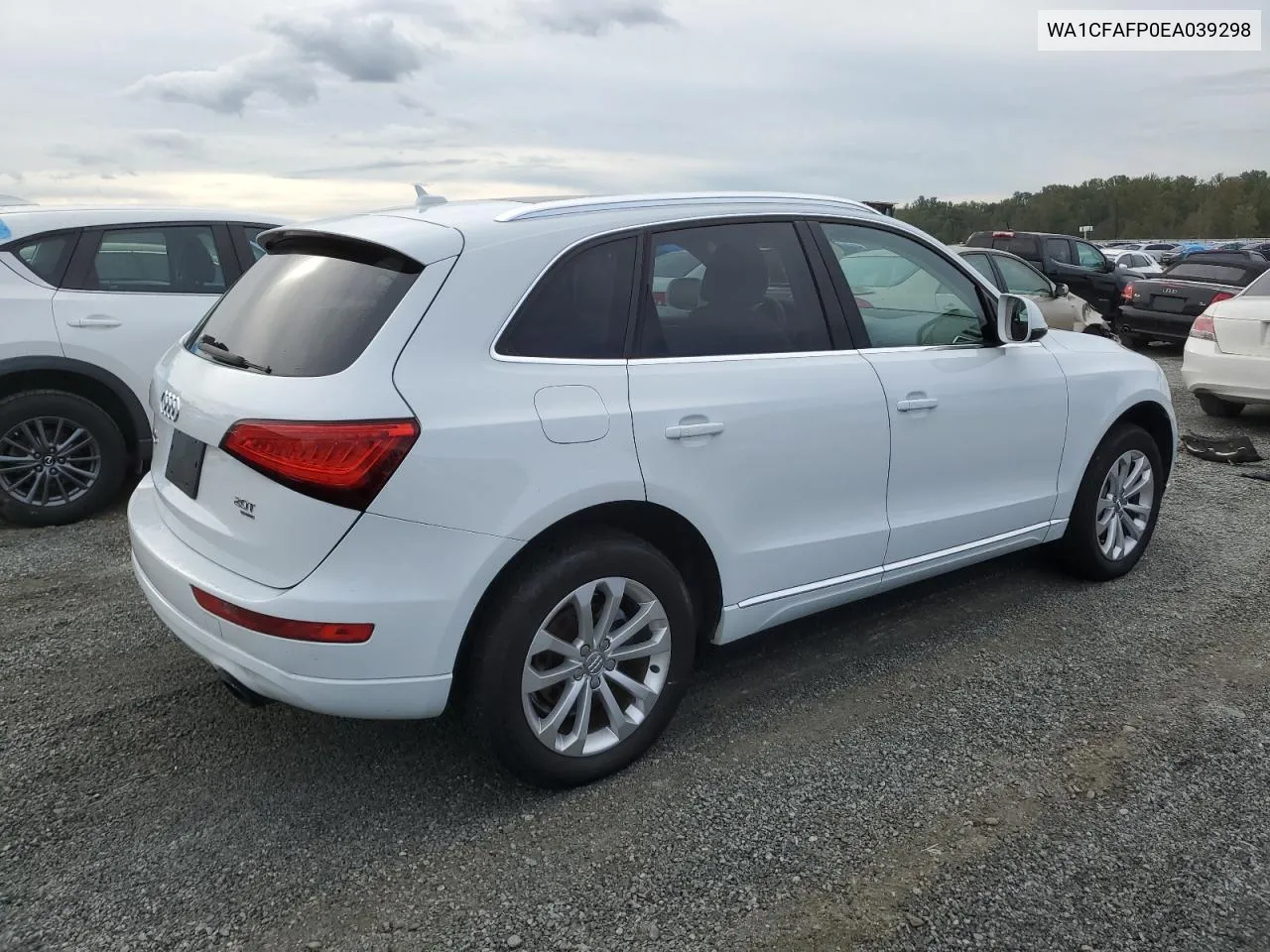 WA1CFAFP0EA039298 2014 Audi Q5 Premium