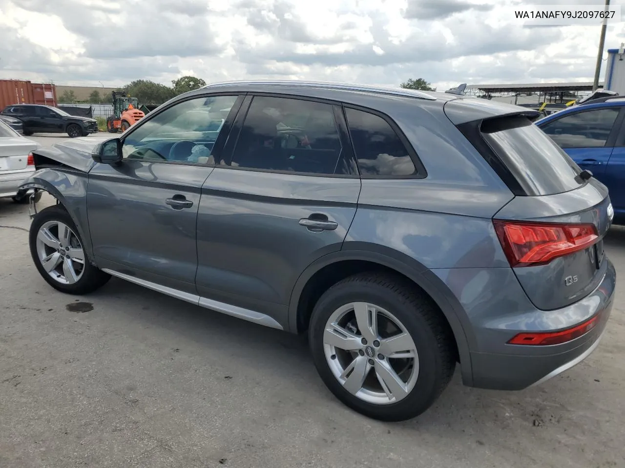 WA1ANAFY9J2097627 2018 Audi Q5 Premium