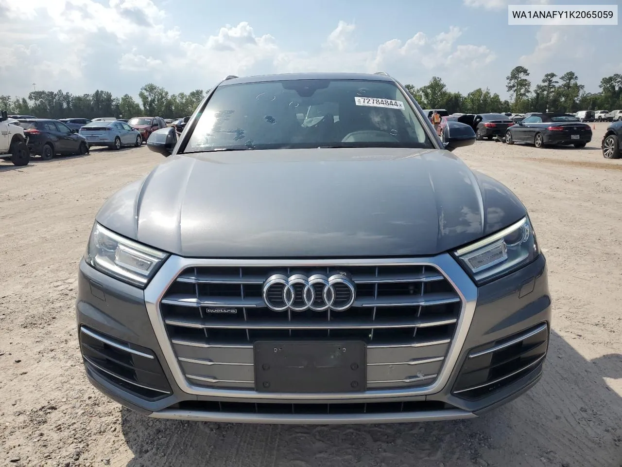 WA1ANAFY1K2065059 2019 Audi Q5 Premium