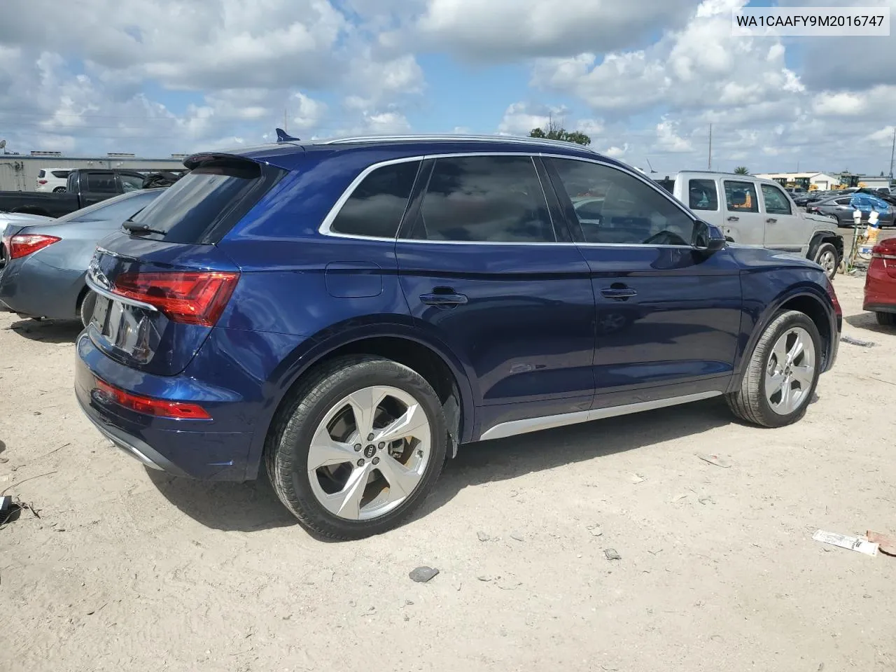 WA1CAAFY9M2016747 2021 Audi Q5 Prestige