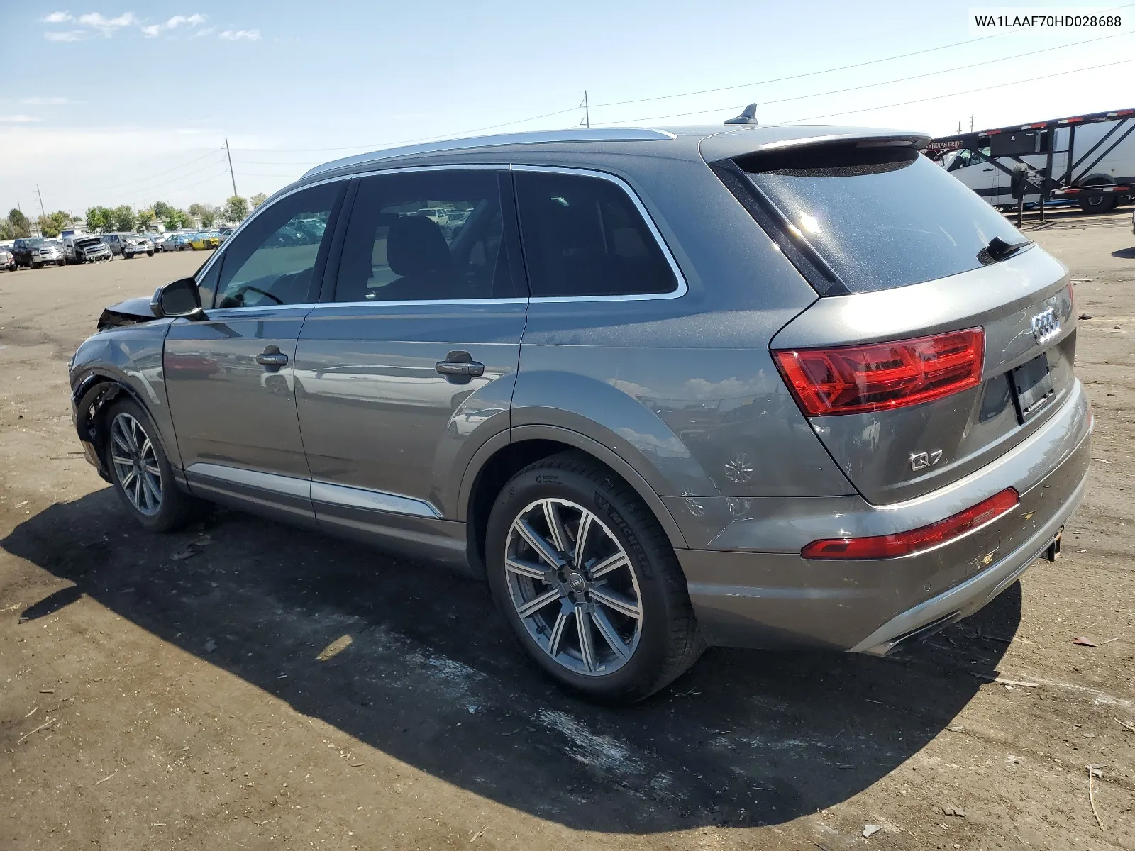 WA1LAAF70HD028688 2017 Audi Q7 Premium Plus