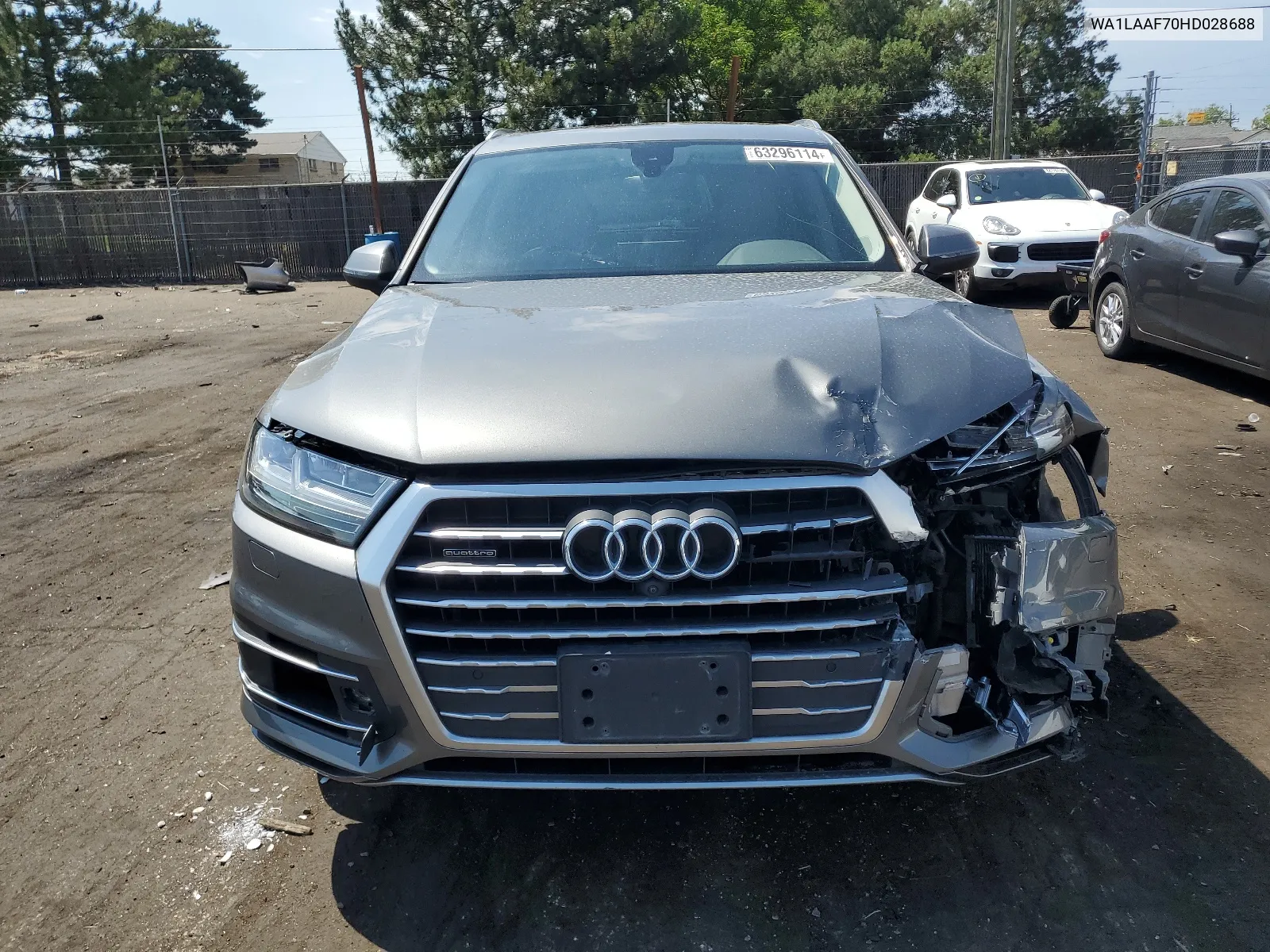 WA1LAAF70HD028688 2017 Audi Q7 Premium Plus