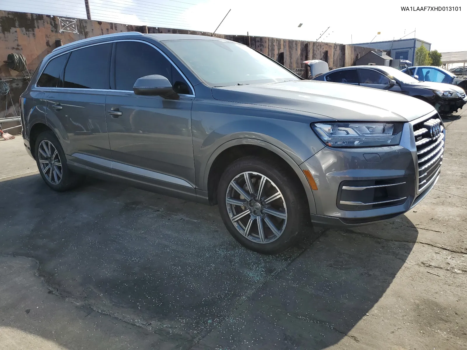 WA1LAAF7XHD013101 2017 Audi Q7 Premium Plus