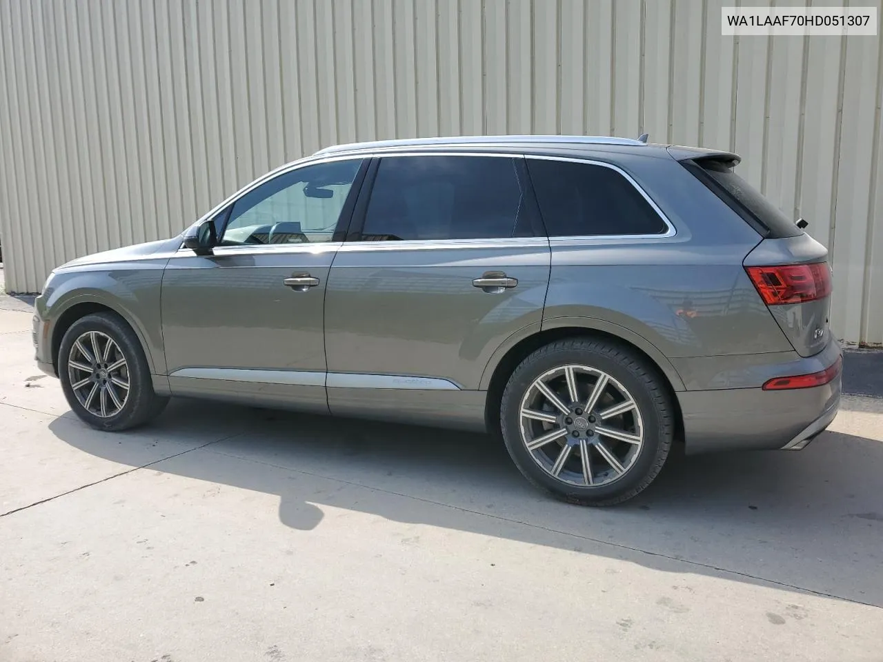 2017 Audi Q7 Premium Plus VIN: WA1LAAF70HD051307 Lot: 67668664