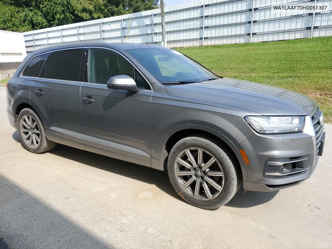 2017 Audi Q7 Premium Plus VIN: WA1LAAF70HD051307 Lot: 67668664