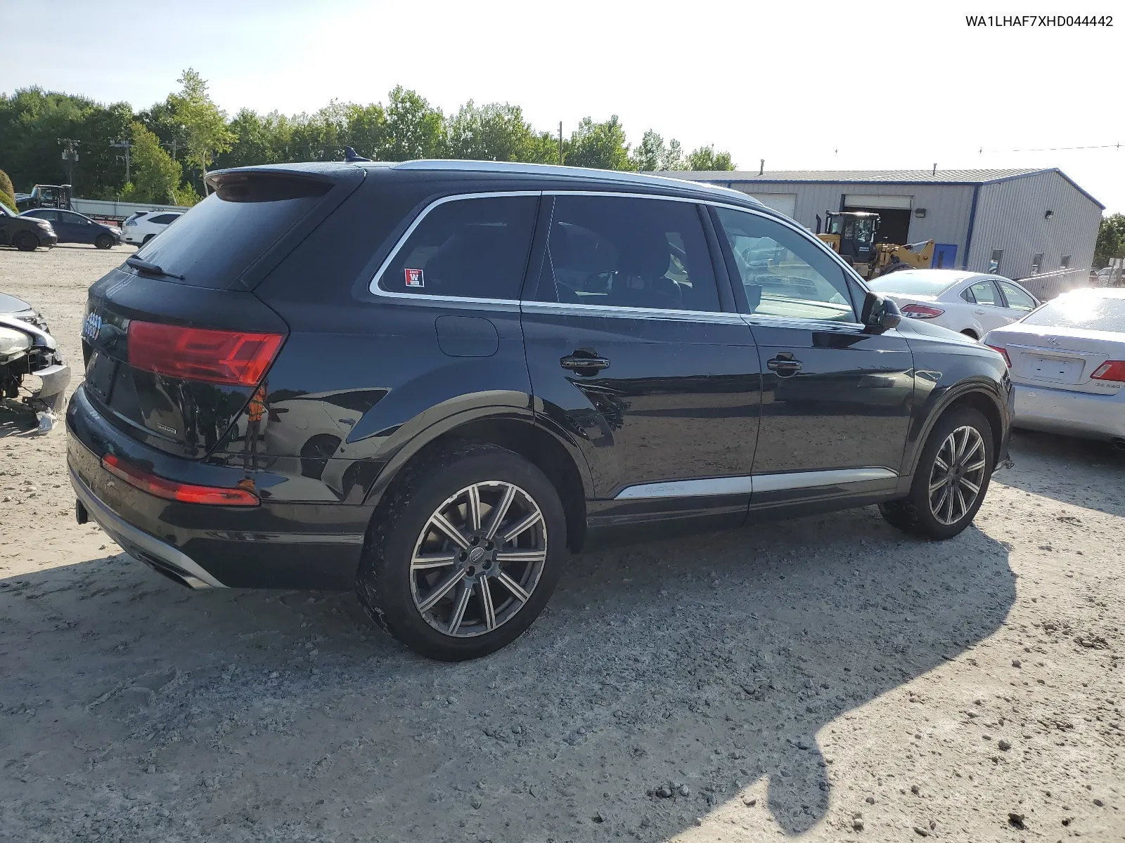 WA1LHAF7XHD044442 2017 Audi Q7 Premium Plus