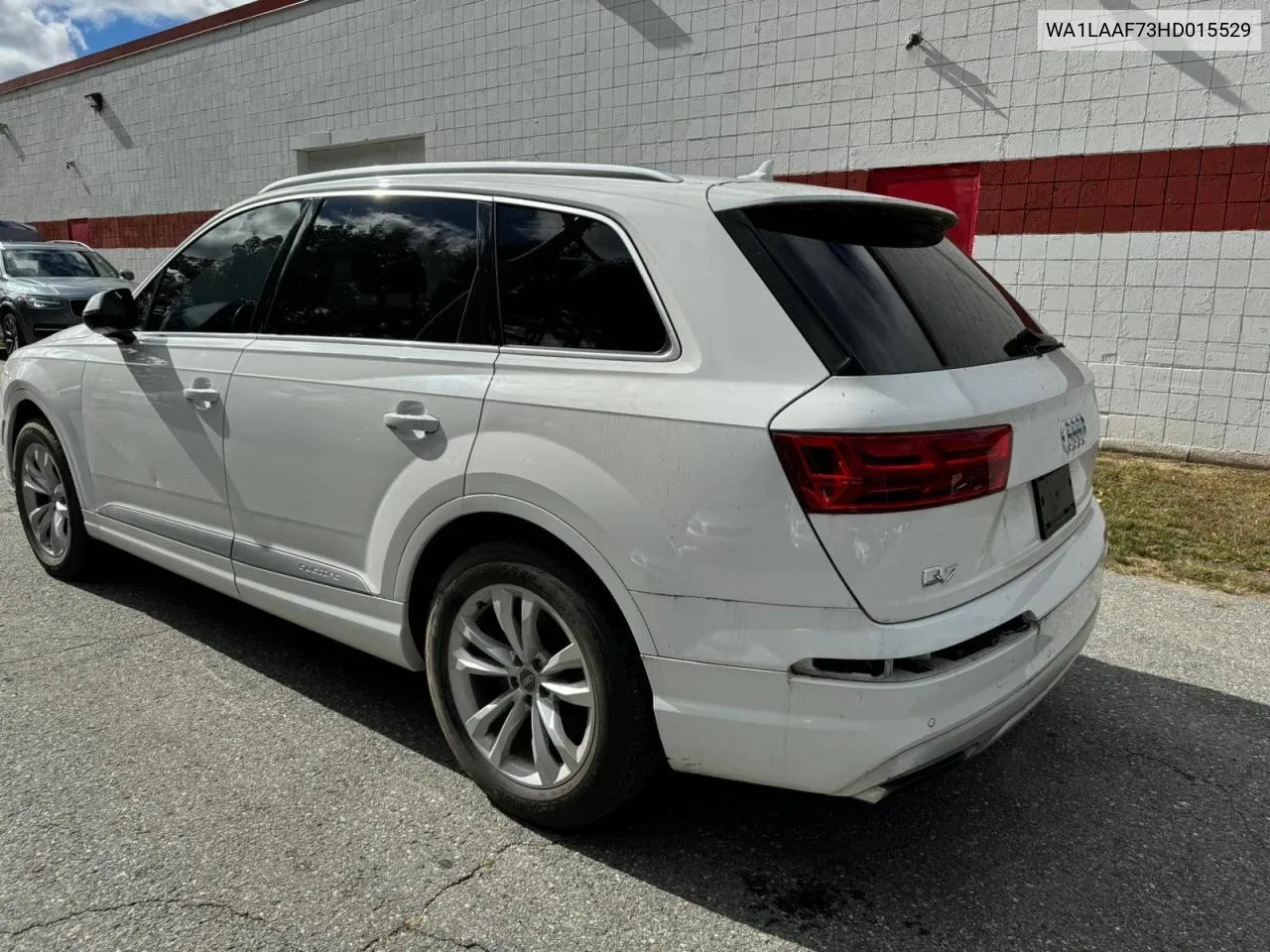 2017 Audi Q7 Premium Plus VIN: WA1LAAF73HD015529 Lot: 76840264