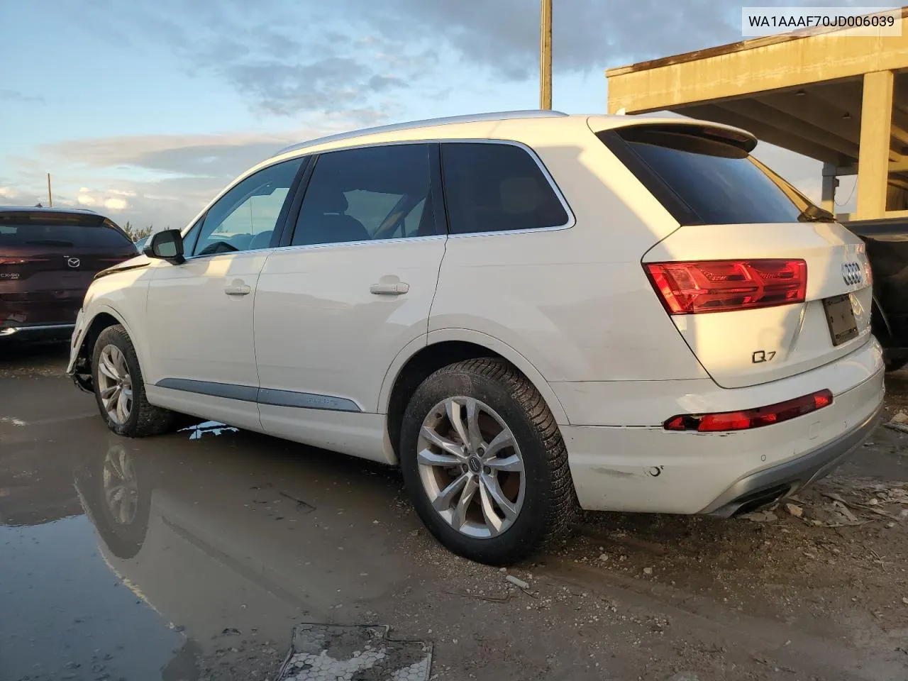 WA1AAAF70JD006039 2018 Audi Q7 Premium