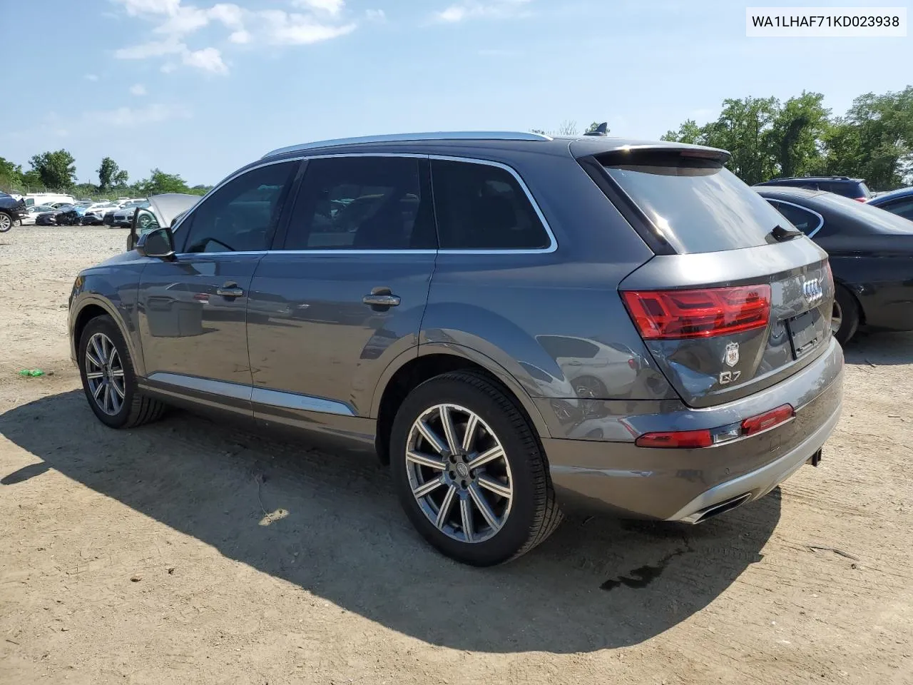 WA1LHAF71KD023938 2019 Audi Q7 Premium Plus