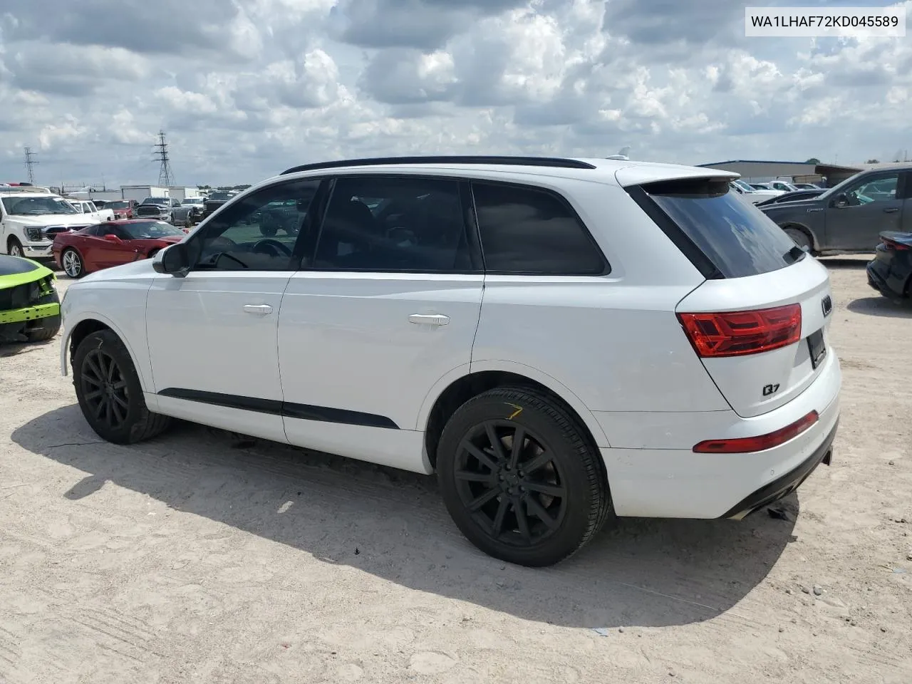 WA1LHAF72KD045589 2019 Audi Q7 Premium Plus