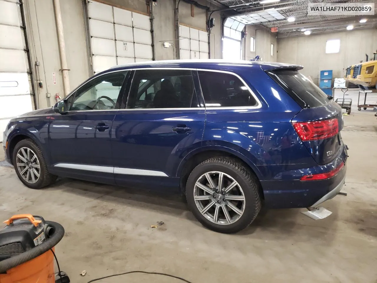 WA1LHAF71KD020859 2019 Audi Q7 Premium Plus