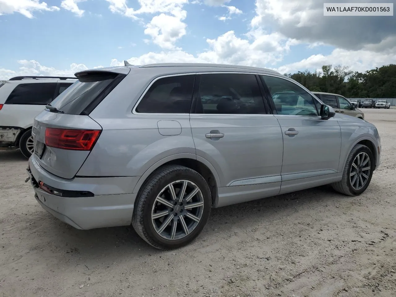 WA1LAAF70KD001563 2019 Audi Q7 Premium Plus