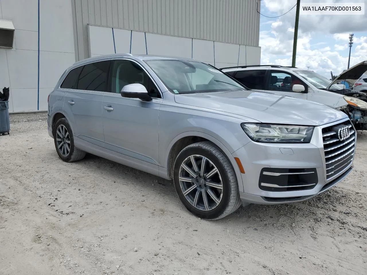 WA1LAAF70KD001563 2019 Audi Q7 Premium Plus