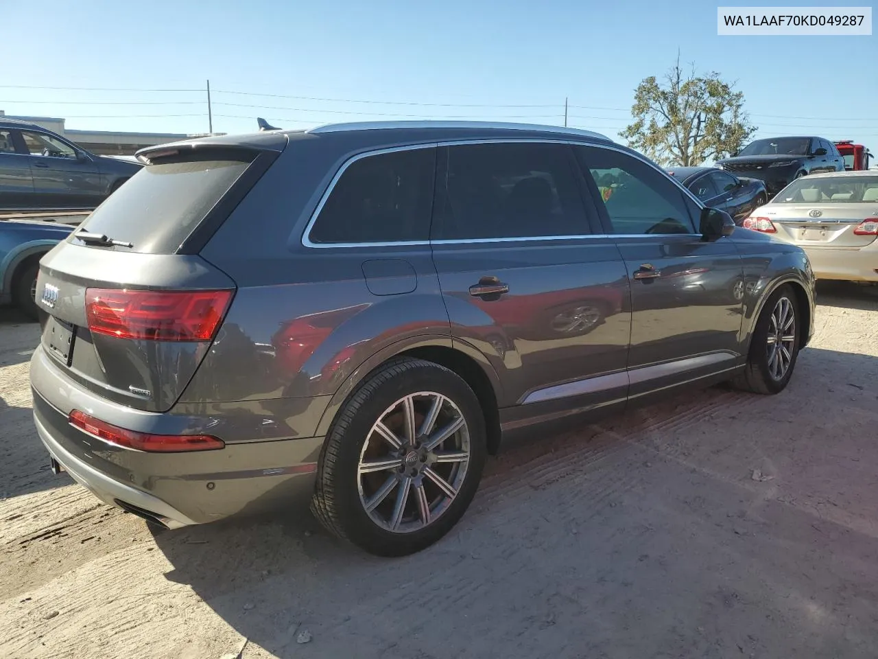 WA1LAAF70KD049287 2019 Audi Q7 Premium Plus