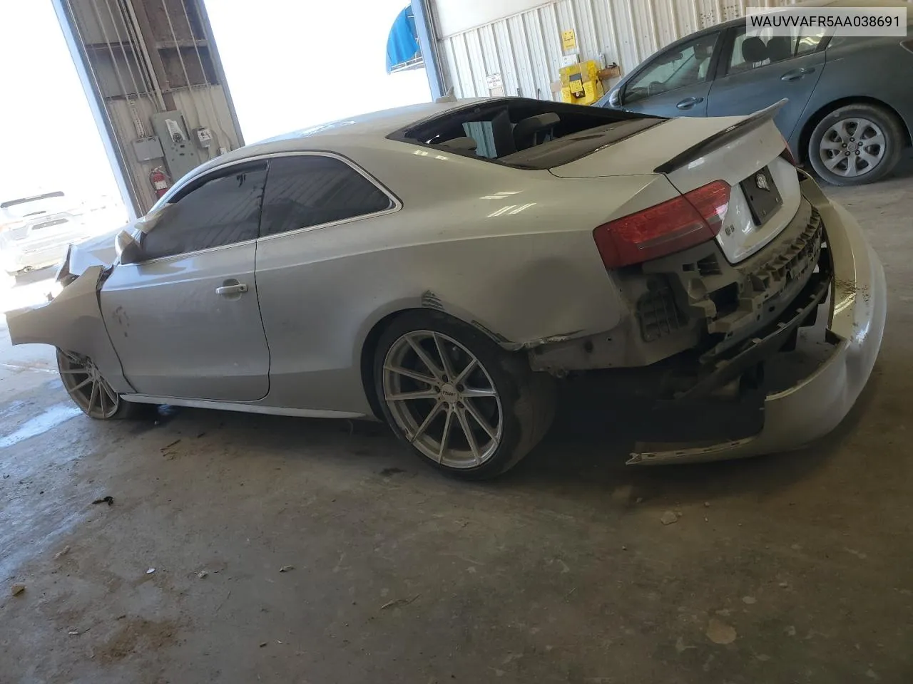 WAUVVAFR5AA038691 2010 Audi S5 Prestige