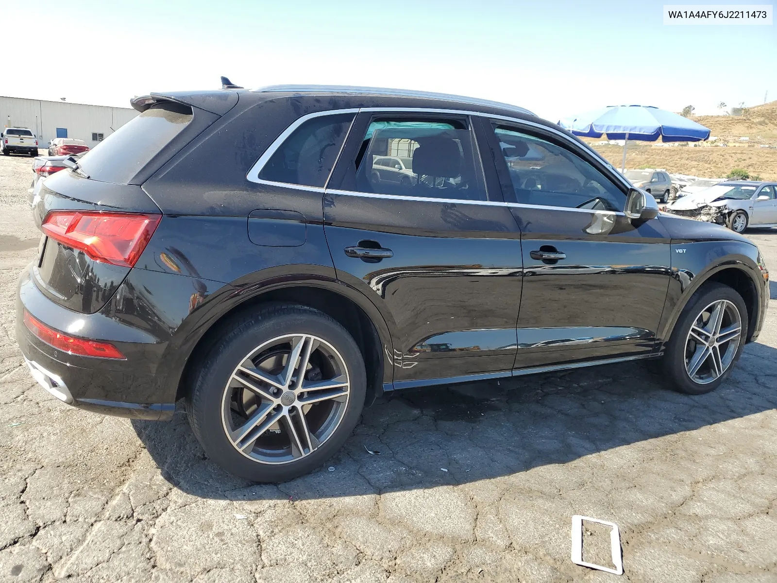 WA1A4AFY6J2211473 2018 Audi Sq5 Premium Plus