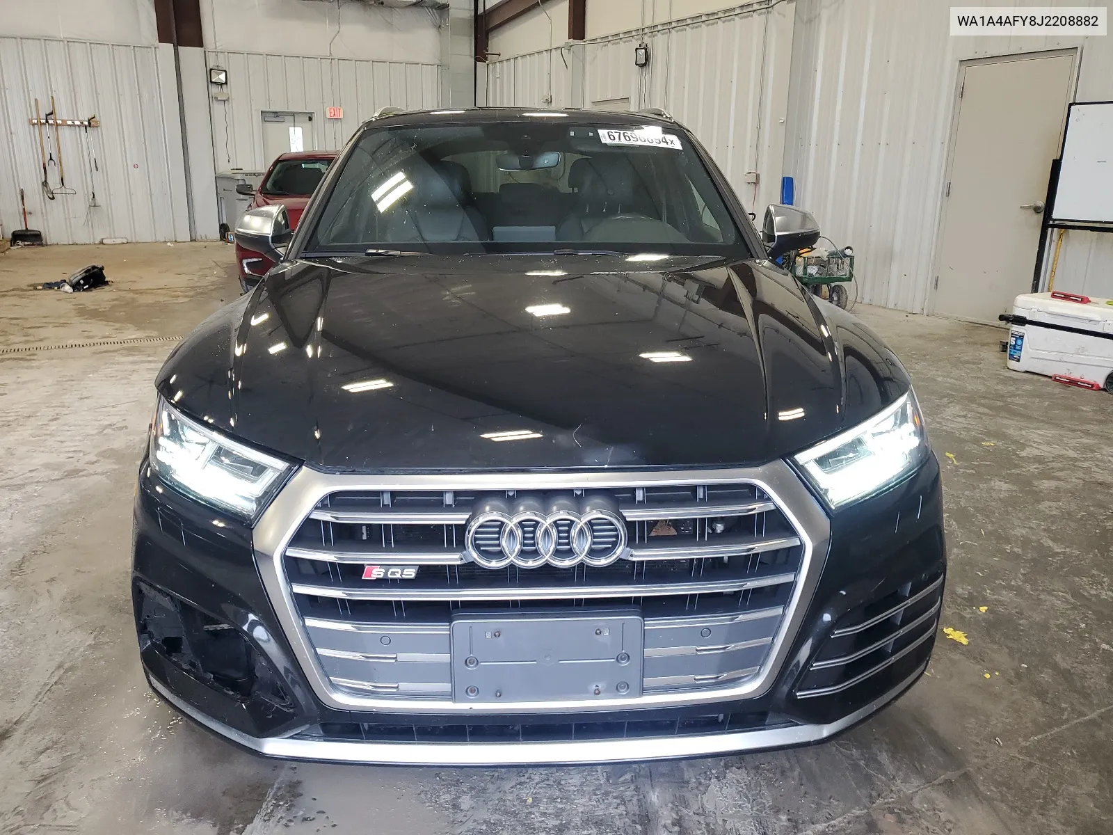 WA1A4AFY8J2208882 2018 Audi Sq5 Premium Plus