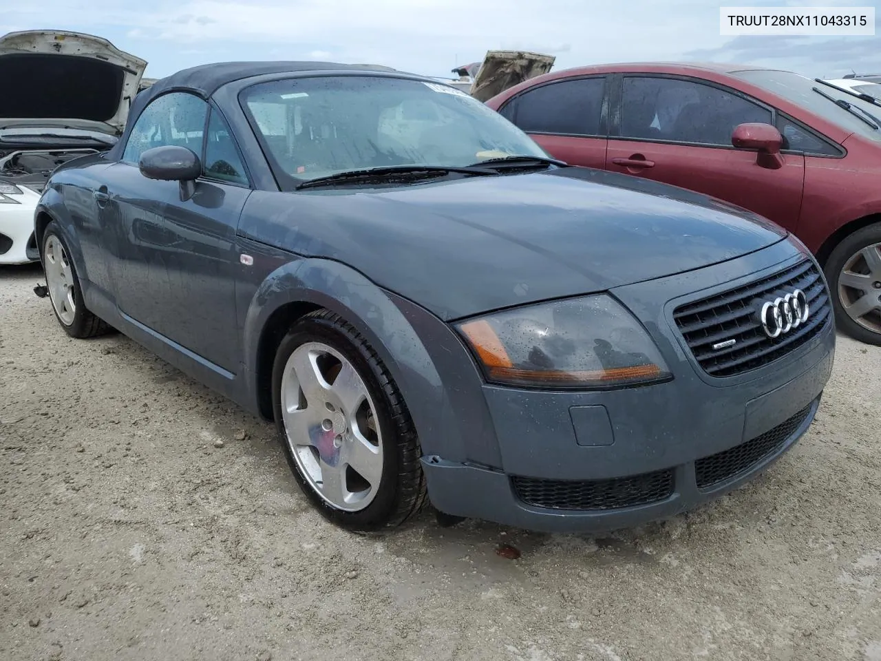 TRUUT28NX11043315 2001 Audi Tt Quattro